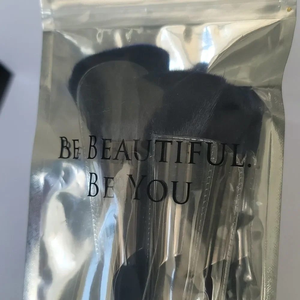 F.A.R.A.H Be Beautiful Be You 3-Piece Perfection Brush Set Brushes - New
